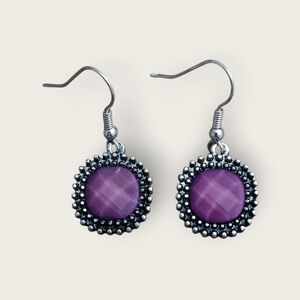 💥3/$12 Silver and Magenta Square Hook Earrings